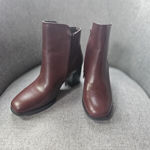 WHITE MOUNTAIN Women's Shoes Vogued Block Heel Bootie